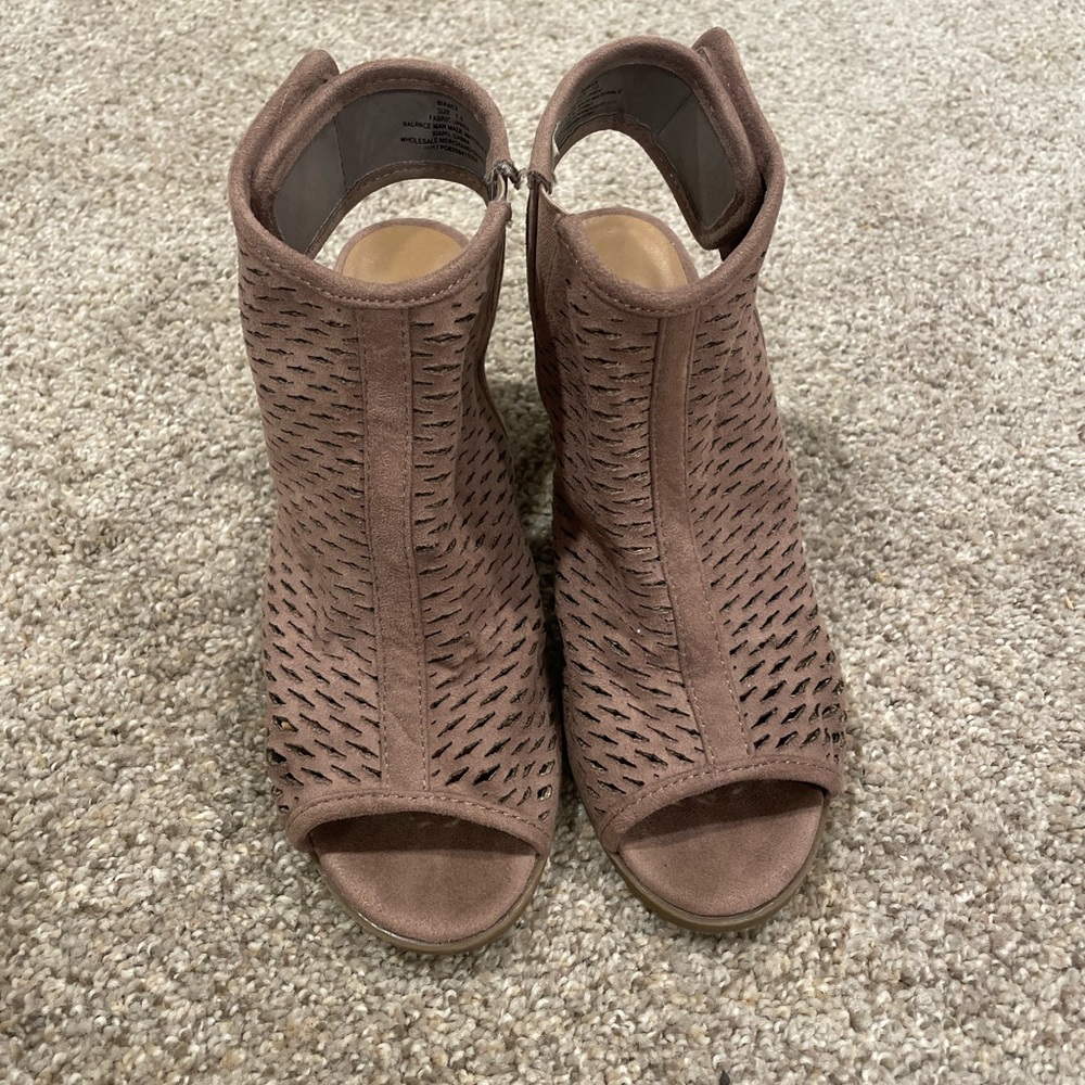 Women’s booties